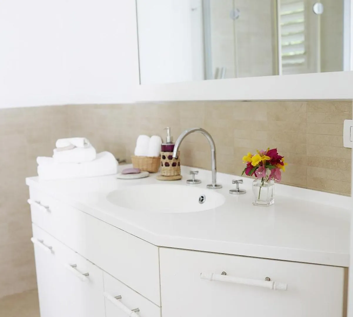 East End Antigua Boutique Hotel Вилликис